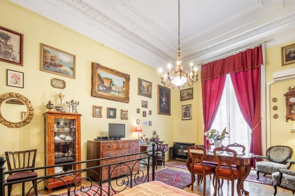 Jozsef-Corvin Central Budapeste Exterior foto